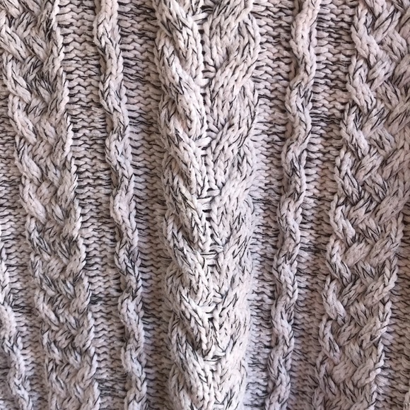 H&M L.O.G.G. white with black chunky cable knit sweater, size S - Picture 6 of 10